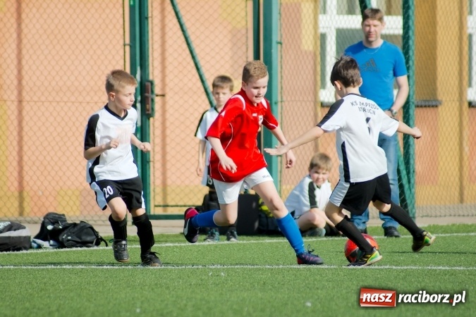 Zdjęcie w galerii na portalu naszraciborz.pl: Ogrom goli w starciu orlików Unii i Borucina. Dziesięć trafień Dawida Kabata wiadomości z regionu