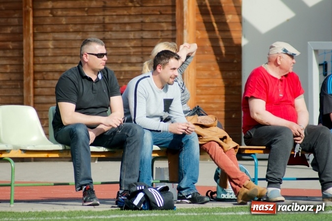 Zdjęcie w galerii na portalu naszraciborz.pl: Ogrom goli w starciu orlików Unii i Borucina. Dziesięć trafień Dawida Kabata wiadomości z regionu