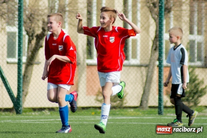 Zdjęcie w galerii na portalu naszraciborz.pl: Ogrom goli w starciu orlików Unii i Borucina. Dziesięć trafień Dawida Kabata wiadomości z regionu