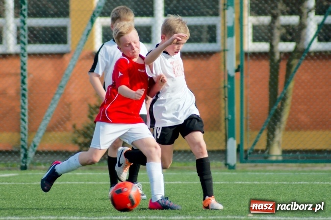 Zdjęcie w galerii na portalu naszraciborz.pl: Ogrom goli w starciu orlików Unii i Borucina. Dziesięć trafień Dawida Kabata wiadomości z regionu