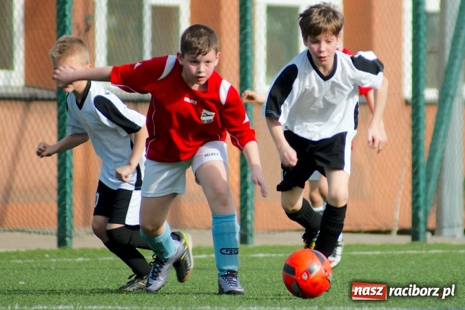 Zdjęcie w galerii na portalu naszraciborz.pl: Ogrom goli w starciu orlików Unii i Borucina. Dziesięć trafień Dawida Kabata wiadomości z regionu