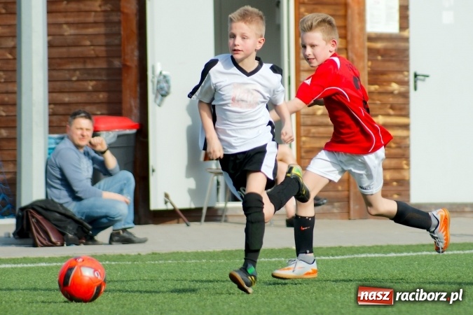 Zdjęcie w galerii na portalu naszraciborz.pl: Ogrom goli w starciu orlików Unii i Borucina. Dziesięć trafień Dawida Kabata wiadomości z regionu