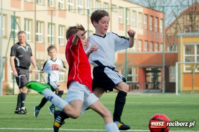 Zdjęcie w galerii na portalu naszraciborz.pl: Ogrom goli w starciu orlików Unii i Borucina. Dziesięć trafień Dawida Kabata wiadomości z regionu