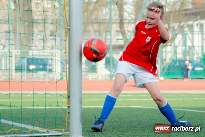 Zdjęcie w galerii na portalu naszraciborz.pl: Ogrom goli w starciu orlików Unii i Borucina. Dziesięć trafień Dawida Kabata wiadomości z regionu