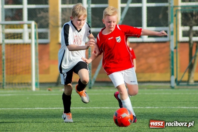 Zdjęcie w galerii na portalu naszraciborz.pl: Ogrom goli w starciu orlików Unii i Borucina. Dziesięć trafień Dawida Kabata wiadomości z regionu