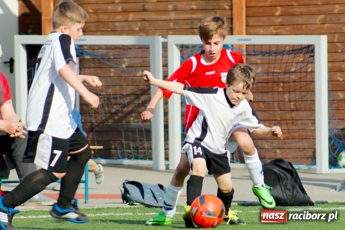Zdjęcie w galerii na portalu naszraciborz.pl: Ogrom goli w starciu orlików Unii i Borucina. Dziesięć trafień Dawida Kabata wiadomości z regionu