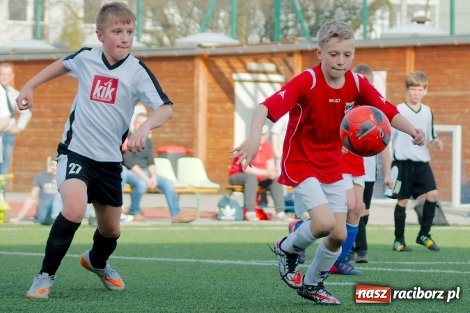 Zdjęcie w galerii na portalu naszraciborz.pl: Ogrom goli w starciu orlików Unii i Borucina. Dziesięć trafień Dawida Kabata wiadomości z regionu