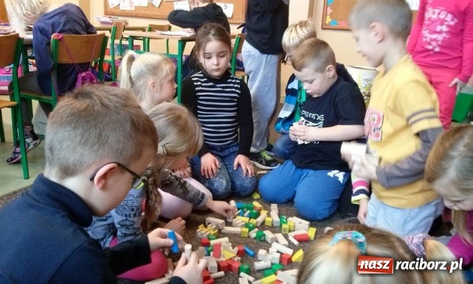 Zdjęcie w galerii na portalu naszraciborz.pl: Sześciolatek w szkole - jak sprawdzić jego dojrzałość szkolną? wiadomości z regionu