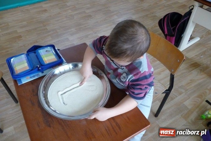 Zdjęcie w galerii na portalu naszraciborz.pl: Nabór do klas dla dzieci i młodzieży z autyzmem i zespołem Aspergera wiadomości z regionu