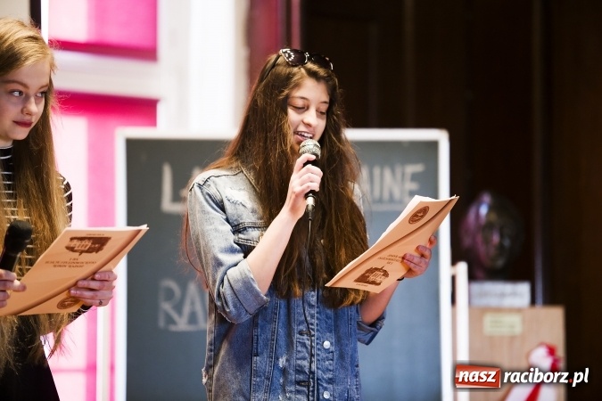 Zdjęcie w galerii na portalu naszraciborz.pl: Francuska młodzież z wizytą w Raciborzu wiadomości z regionu