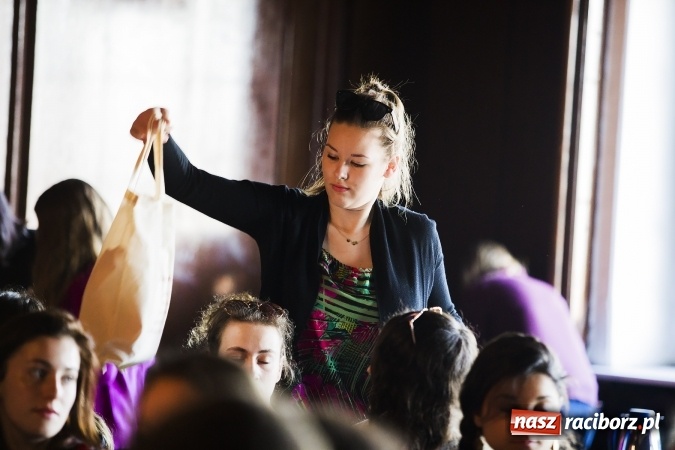 Zdjęcie w galerii na portalu naszraciborz.pl: Francuska młodzież z wizytą w Raciborzu wiadomości z regionu