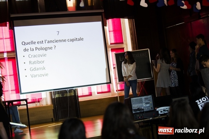 Zdjęcie w galerii na portalu naszraciborz.pl: Francuska młodzież z wizytą w Raciborzu wiadomości z regionu