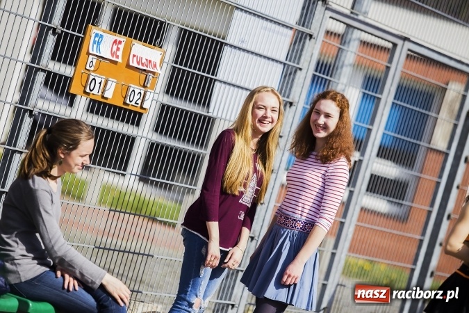 Zdjęcie w galerii na portalu naszraciborz.pl: Francuska młodzież z wizytą w Raciborzu wiadomości z regionu
