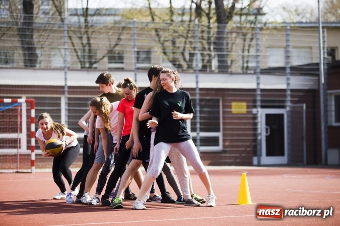 Zdjęcie w galerii na portalu naszraciborz.pl: Francuska młodzież z wizytą w Raciborzu wiadomości z regionu