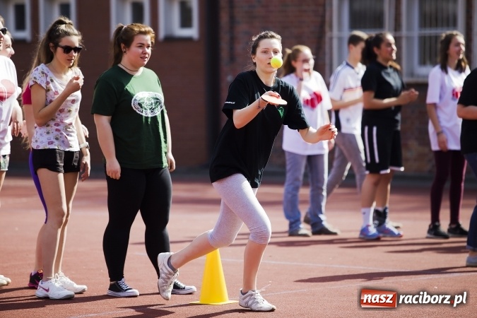 Zdjęcie w galerii na portalu naszraciborz.pl: Francuska młodzież z wizytą w Raciborzu wiadomości z regionu
