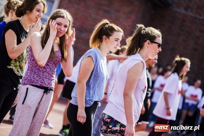 Zdjęcie w galerii na portalu naszraciborz.pl: Francuska młodzież z wizytą w Raciborzu wiadomości z regionu