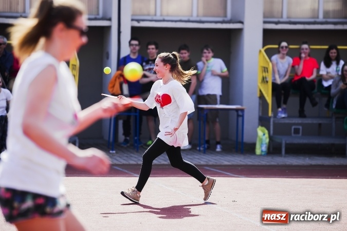 Zdjęcie w galerii na portalu naszraciborz.pl: Francuska młodzież z wizytą w Raciborzu wiadomości z regionu