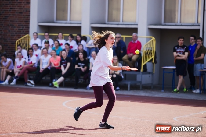 Zdjęcie w galerii na portalu naszraciborz.pl: Francuska młodzież z wizytą w Raciborzu wiadomości z regionu