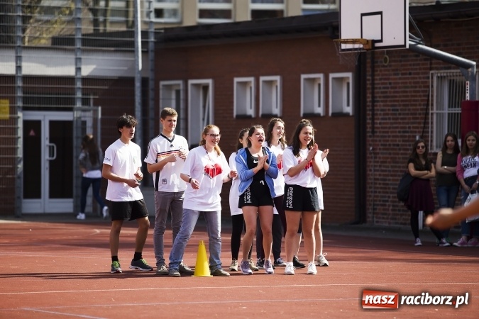 Zdjęcie w galerii na portalu naszraciborz.pl: Francuska młodzież z wizytą w Raciborzu wiadomości z regionu
