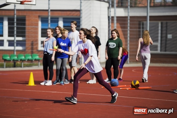 Zdjęcie w galerii na portalu naszraciborz.pl: Francuska młodzież z wizytą w Raciborzu wiadomości z regionu