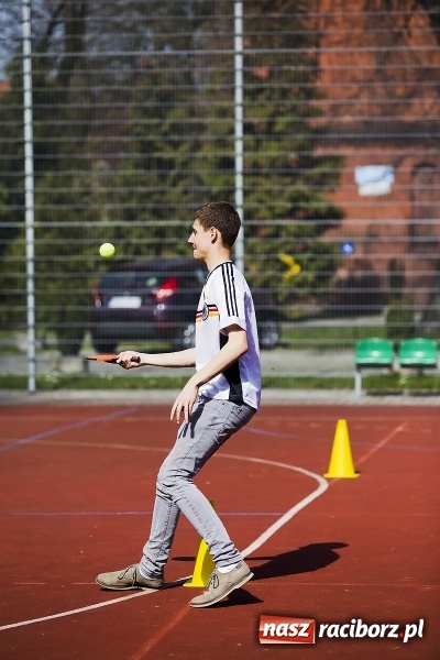 Zdjęcie w galerii na portalu naszraciborz.pl: Francuska młodzież z wizytą w Raciborzu wiadomości z regionu