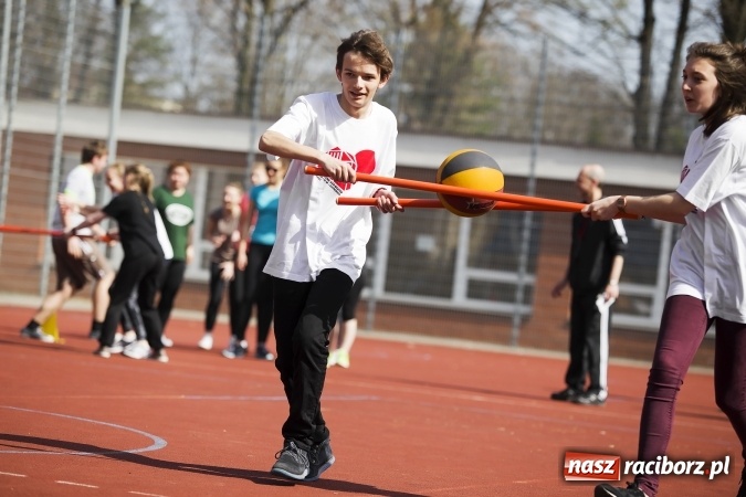 Zdjęcie w galerii na portalu naszraciborz.pl: Francuska młodzież z wizytą w Raciborzu wiadomości z regionu