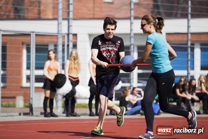 Zdjęcie w galerii na portalu naszraciborz.pl: Francuska młodzież z wizytą w Raciborzu wiadomości z regionu