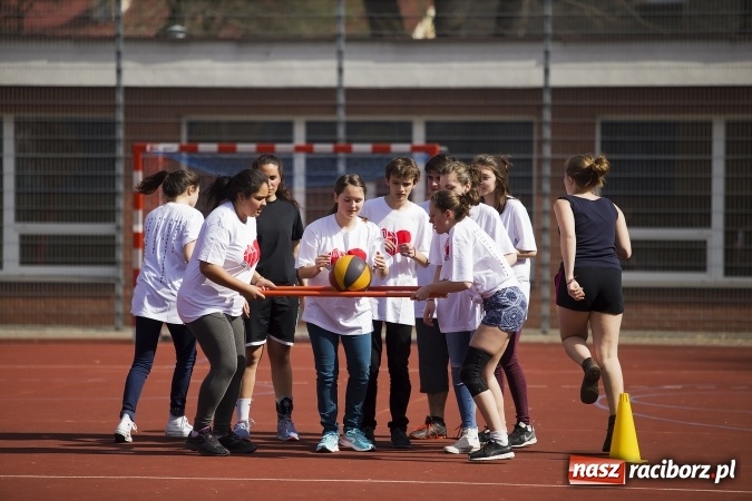 Zdjęcie w galerii na portalu naszraciborz.pl: Francuska młodzież z wizytą w Raciborzu wiadomości z regionu
