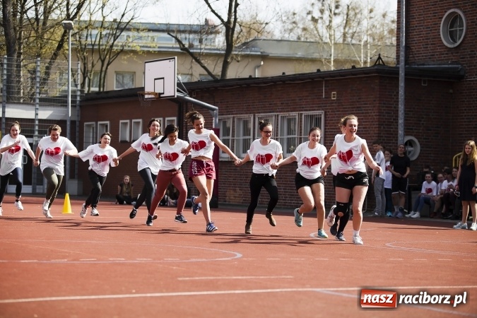 Zdjęcie w galerii na portalu naszraciborz.pl: Francuska młodzież z wizytą w Raciborzu wiadomości z regionu