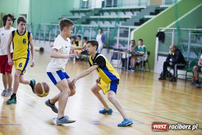 Zdjęcie w galerii na portalu naszraciborz.pl: Finały Miejskich Rozgrywek Koszykówki Chłopców Szkół Gimnazjalnych wiadomości z regionu