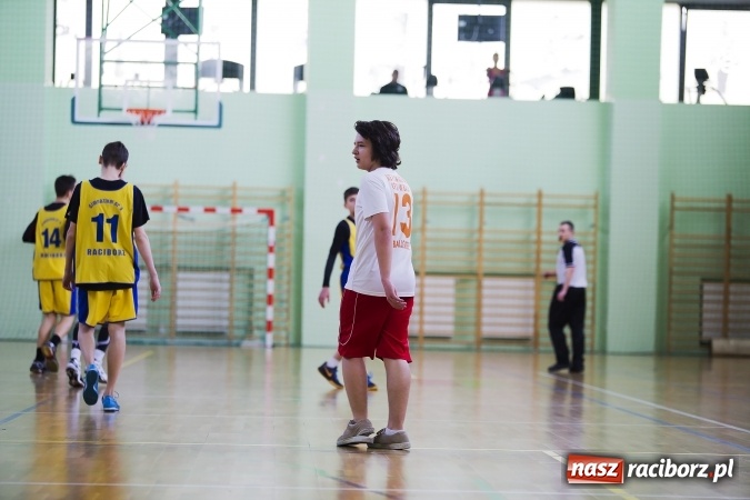 Zdjęcie w galerii na portalu naszraciborz.pl: Finały Miejskich Rozgrywek Koszykówki Chłopców Szkół Gimnazjalnych wiadomości z regionu