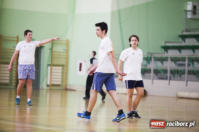 Zdjęcie w galerii na portalu naszraciborz.pl: Finały Miejskich Rozgrywek Koszykówki Chłopców Szkół Gimnazjalnych wiadomości z regionu