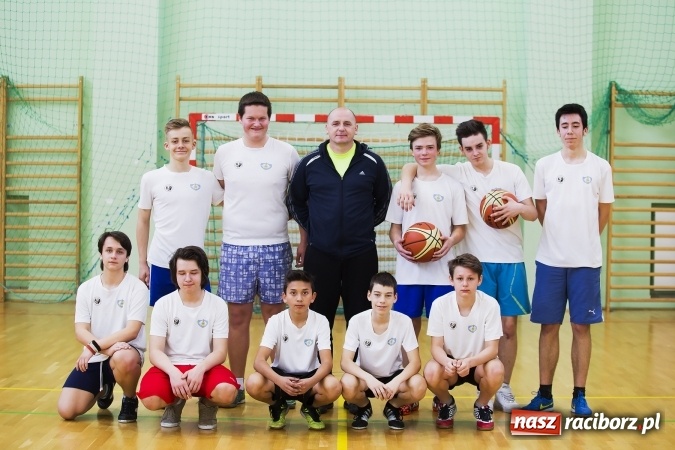 Zdjęcie w galerii na portalu naszraciborz.pl: Finały Miejskich Rozgrywek Koszykówki Chłopców Szkół Gimnazjalnych wiadomości z regionu