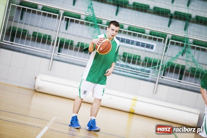 Zdjęcie w galerii na portalu naszraciborz.pl: Finały Miejskich Rozgrywek Koszykówki Chłopców Szkół Gimnazjalnych wiadomości z regionu