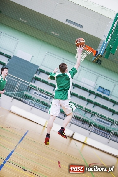 Zdjęcie w galerii na portalu naszraciborz.pl: Finały Miejskich Rozgrywek Koszykówki Chłopców Szkół Gimnazjalnych wiadomości z regionu