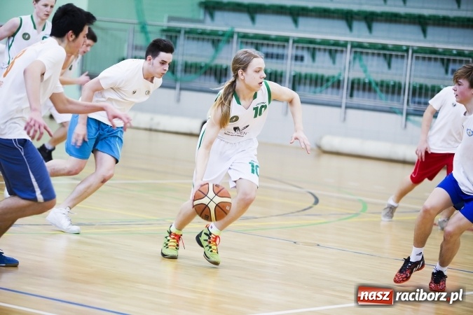 Zdjęcie w galerii na portalu naszraciborz.pl: Finały Miejskich Rozgrywek Koszykówki Chłopców Szkół Gimnazjalnych wiadomości z regionu