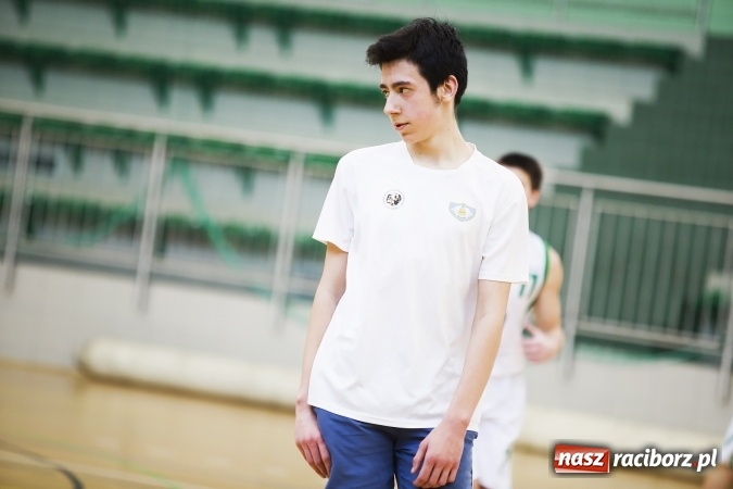 Zdjęcie w galerii na portalu naszraciborz.pl: Finały Miejskich Rozgrywek Koszykówki Chłopców Szkół Gimnazjalnych wiadomości z regionu