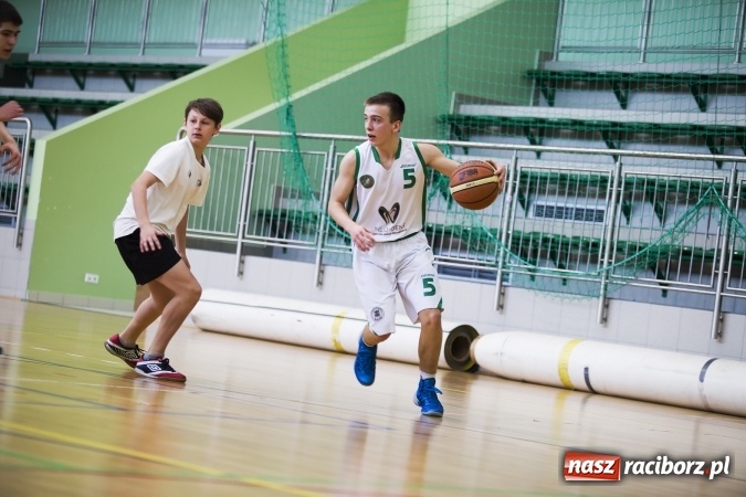 Zdjęcie w galerii na portalu naszraciborz.pl: Finały Miejskich Rozgrywek Koszykówki Chłopców Szkół Gimnazjalnych wiadomości z regionu