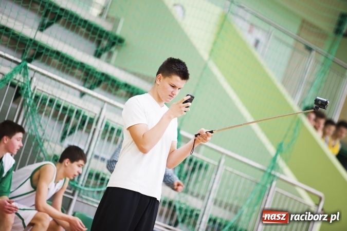Zdjęcie w galerii na portalu naszraciborz.pl: Finały Miejskich Rozgrywek Koszykówki Chłopców Szkół Gimnazjalnych wiadomości z regionu