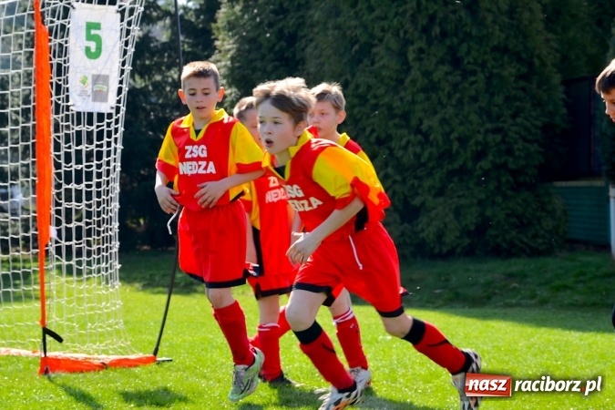 Zdjęcie w galerii na portalu naszraciborz.pl: UKS Waleczni Nędza na Pucharze Tymbarku. Ajaks Częstochowa lepszy w ćwierćfinale wiadomości z regionu