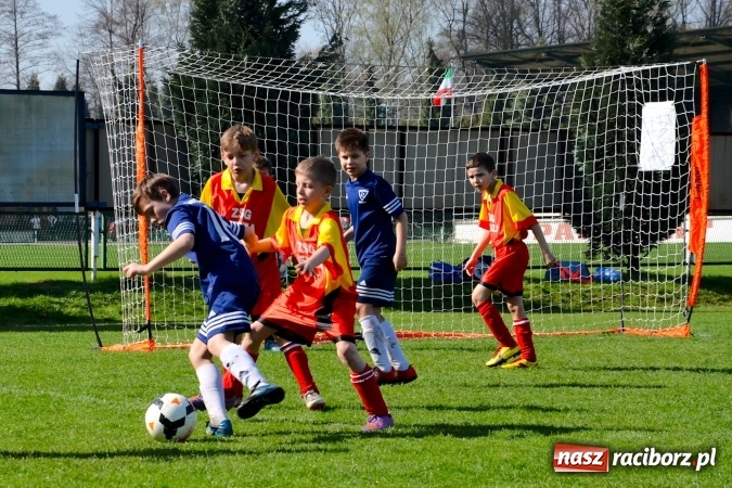 Zdjęcie w galerii na portalu naszraciborz.pl: UKS Waleczni Nędza na Pucharze Tymbarku. Ajaks Częstochowa lepszy w ćwierćfinale wiadomości z regionu