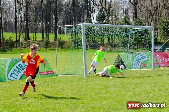 Zdjęcie w galerii na portalu naszraciborz.pl: UKS Waleczni Nędza na Pucharze Tymbarku. Ajaks Częstochowa lepszy w ćwierćfinale wiadomości z regionu