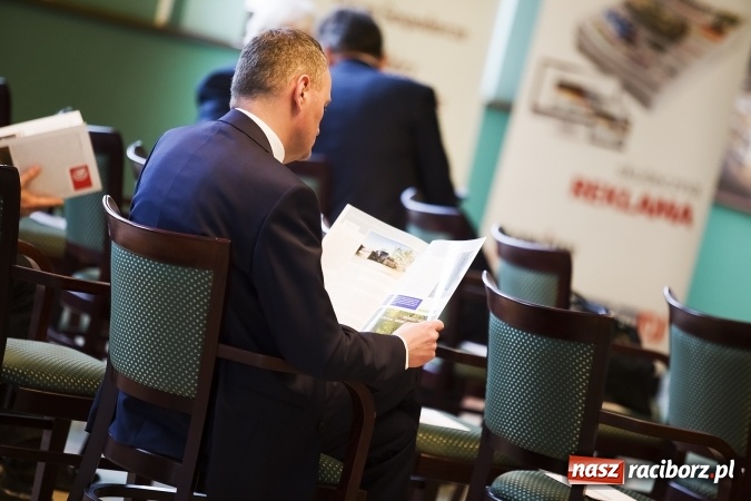 Zdjęcie w galerii na portalu naszraciborz.pl: Trzeba eliminować urzędniczą zarazę, czyli o budowaniu konkurencyjności miasta na I Forum Gospodarczym w Raciborzu wiadomości z regionu