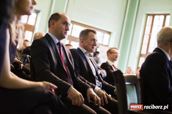 Zdjęcie w galerii na portalu naszraciborz.pl: Trzeba eliminować urzędniczą zarazę, czyli o budowaniu konkurencyjności miasta na I Forum Gospodarczym w Raciborzu wiadomości z regionu