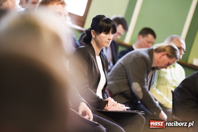 Zdjęcie w galerii na portalu naszraciborz.pl: Trzeba eliminować urzędniczą zarazę, czyli o budowaniu konkurencyjności miasta na I Forum Gospodarczym w Raciborzu wiadomości z regionu