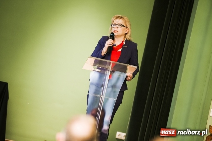 Zdjęcie w galerii na portalu naszraciborz.pl: Trzeba eliminować urzędniczą zarazę, czyli o budowaniu konkurencyjności miasta na I Forum Gospodarczym w Raciborzu wiadomości z regionu
