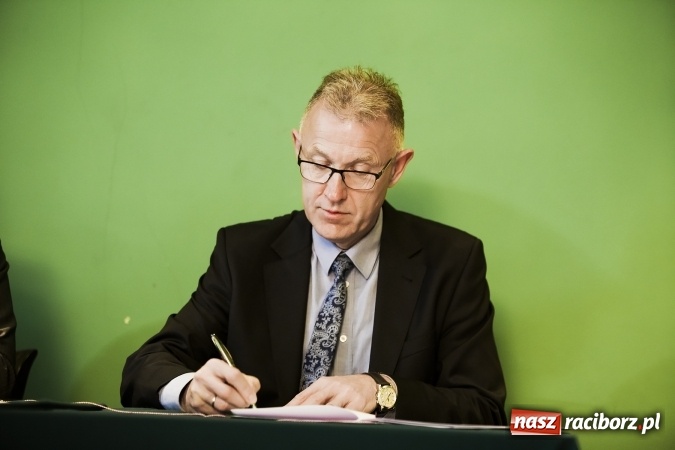 Zdjęcie w galerii na portalu naszraciborz.pl: Trzeba eliminować urzędniczą zarazę, czyli o budowaniu konkurencyjności miasta na I Forum Gospodarczym w Raciborzu wiadomości z regionu