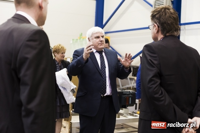 Zdjęcie w galerii na portalu naszraciborz.pl: Trzeba eliminować urzędniczą zarazę, czyli o budowaniu konkurencyjności miasta na I Forum Gospodarczym w Raciborzu wiadomości z regionu