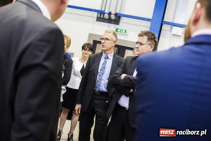 Zdjęcie w galerii na portalu naszraciborz.pl: Trzeba eliminować urzędniczą zarazę, czyli o budowaniu konkurencyjności miasta na I Forum Gospodarczym w Raciborzu wiadomości z regionu