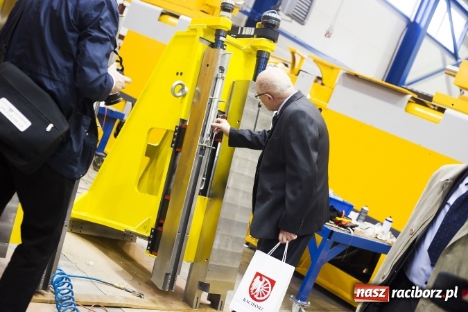 Zdjęcie w galerii na portalu naszraciborz.pl: Trzeba eliminować urzędniczą zarazę, czyli o budowaniu konkurencyjności miasta na I Forum Gospodarczym w Raciborzu wiadomości z regionu